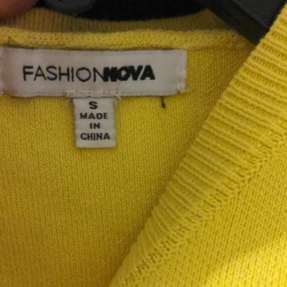 Fashion Nova - Size Small Yellow Long Sleeve Sweater with Blue strip on … - Picture 5 of 6
